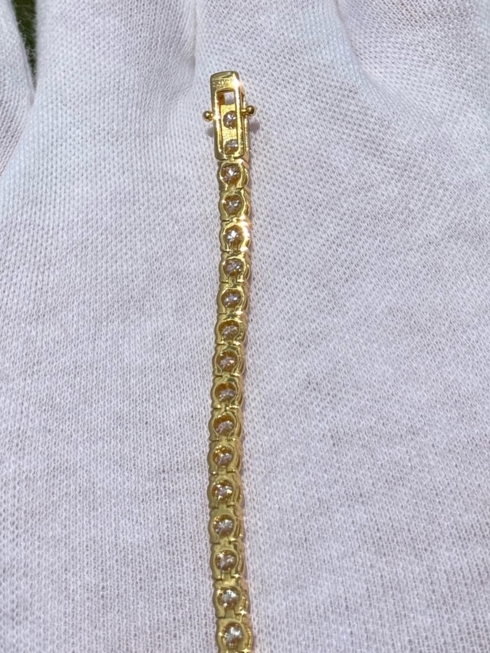 18K Gold Plated, 11.7CTW Moissanite Tennis Bracelet - Picture 6 of 6
